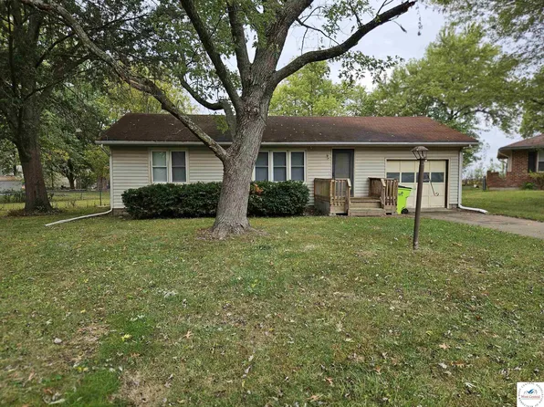 2718 Rosebud Cir, Sedalia, MO 65301