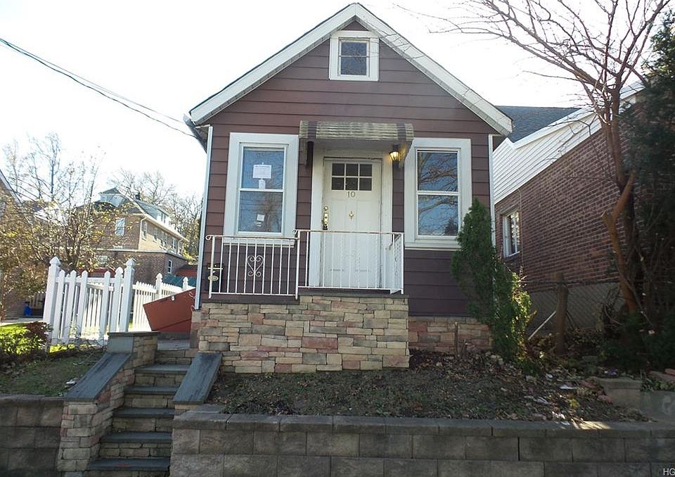 1st image of 10 Delano Ave