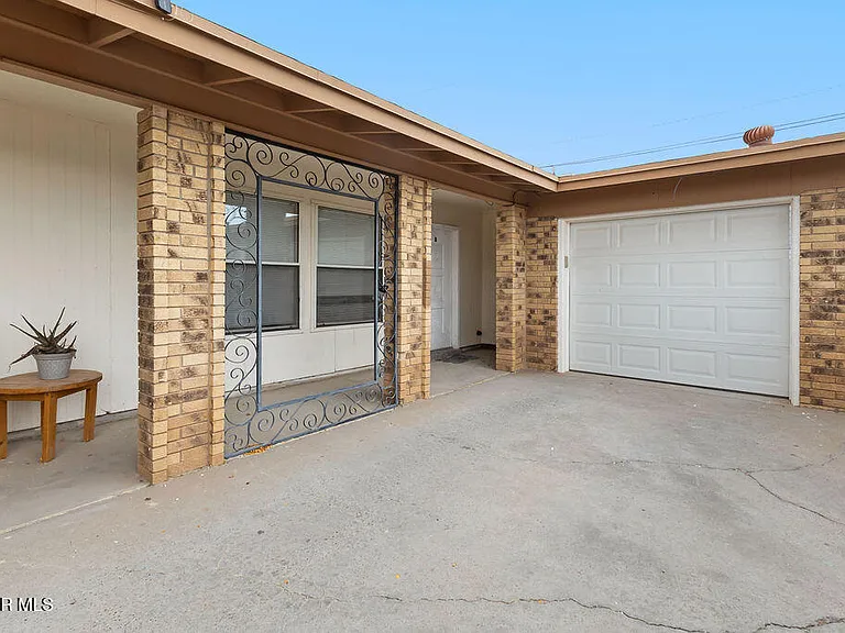 6932 Escondido Dr #B — Photo 3