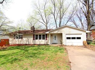 1521 E Riverside Dr, Cape Girardeau, MO 63701