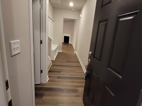 5th image of 103 McDowell Ln