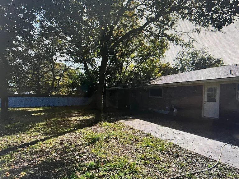 1361 N Rose Dr — Photo 6