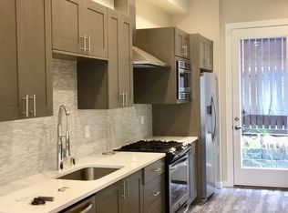 221 24th Ave E UNIT D, Seattle, WA 98112