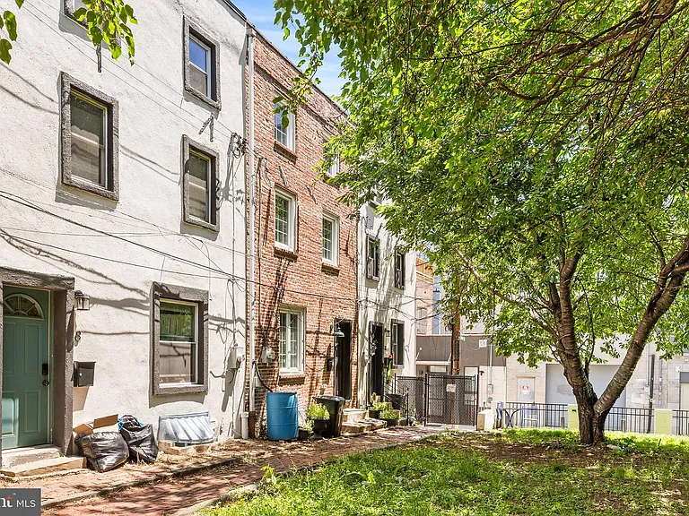 9 Bristow Pl — Photo 24