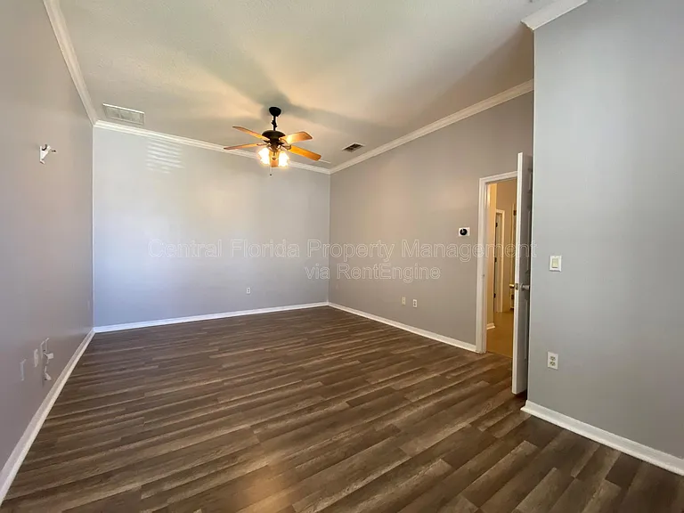 10885 Piping Rock Cir — Photo 7