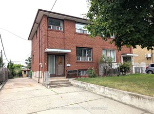 6 Dalrymple Dr, Toronto, ON M6N 4S3