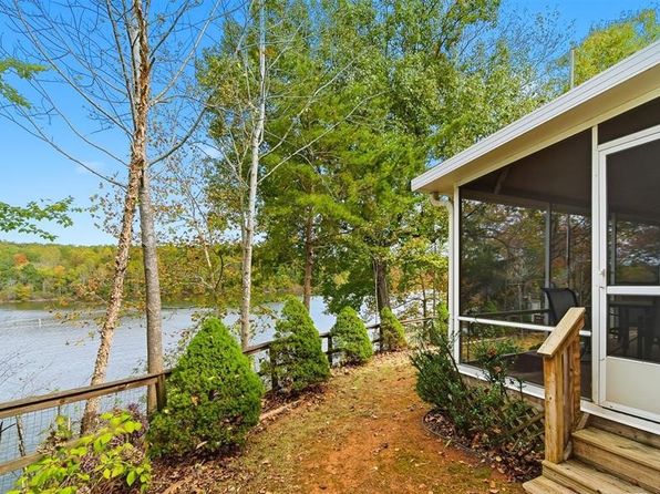 4247 Laurel Hill Rd