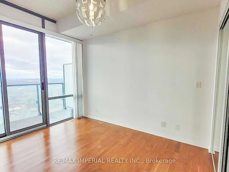 832 Bay St #4802 — Photo 9