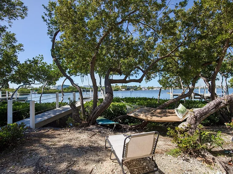 2613 Gulfview Dr — Photo 4