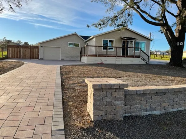 496 Liberty Rd, Petaluma, CA 94952