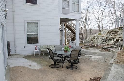 3rd image of 157 Euclid Ave