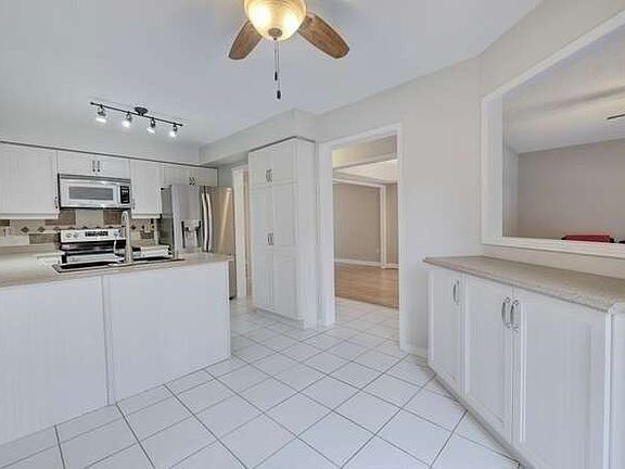 3rd image of 3246 Fanleaf Dr