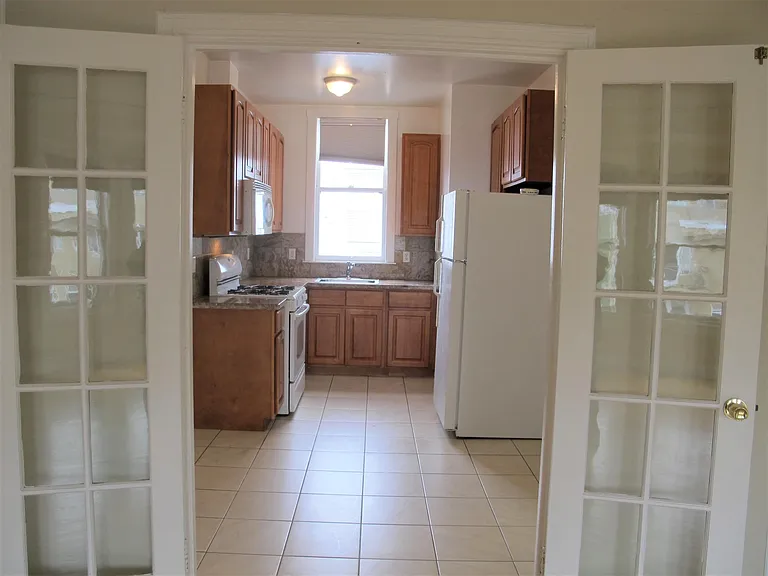 1631 Chestnut St #14 — Photo 7