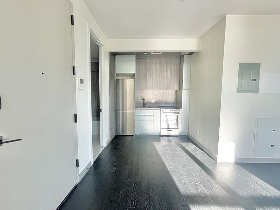 4th image of 227 Winthrop St #4P