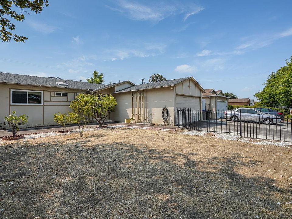 1st image of 3010 Bigwood Dr