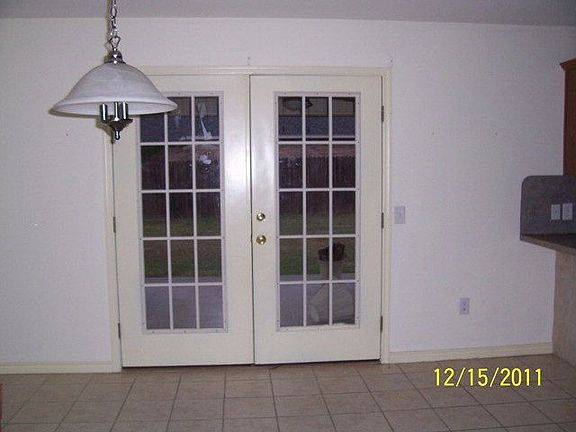 4th image of 572 Ashwood Bnd