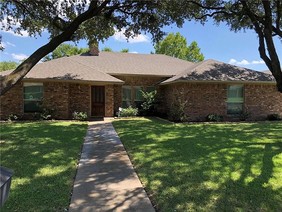 1st image of 1914 Robin Meadow Dr