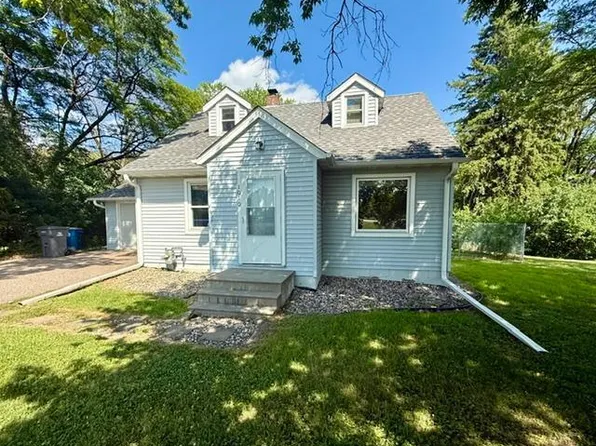 1010 Evergreen Ln N, Plymouth, MN 55441