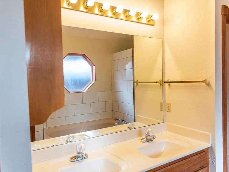 716 Azalea Hill Dr — Photo 14
