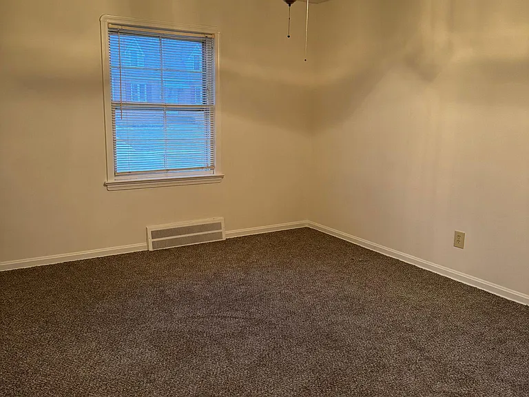 9104 Torrance Ave — Photo 9