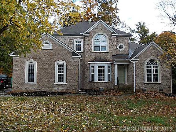 3rd image of 1679 Sanridge Wind Ln