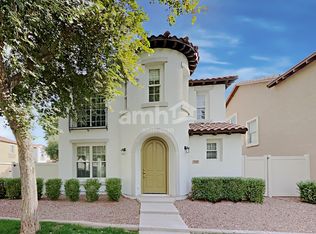 944 S Adam Way, Gilbert, AZ 85296