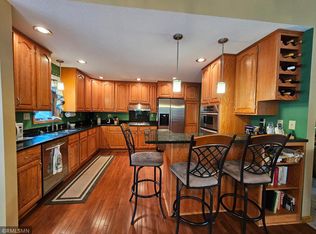 2058 Parkway Dr, North Saint Paul, MN 55109