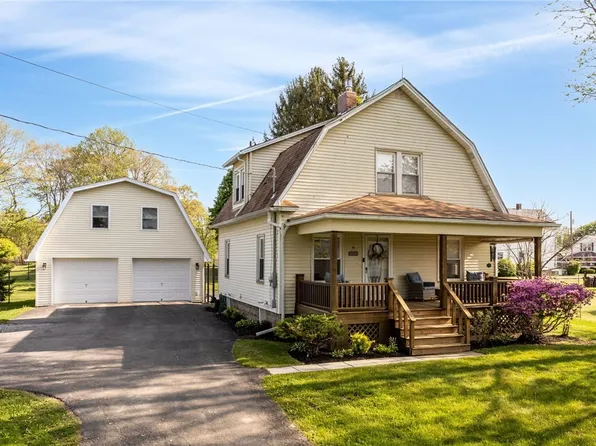 1005 Superior St, Grove City, PA 16127