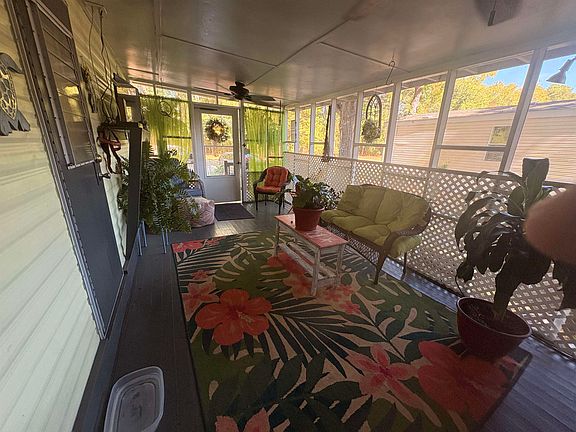 4th image of 2724 Moonlight Dr.