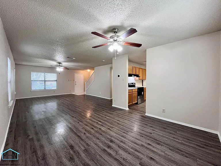 8143 Chestnut Manor Dr — Photo 9