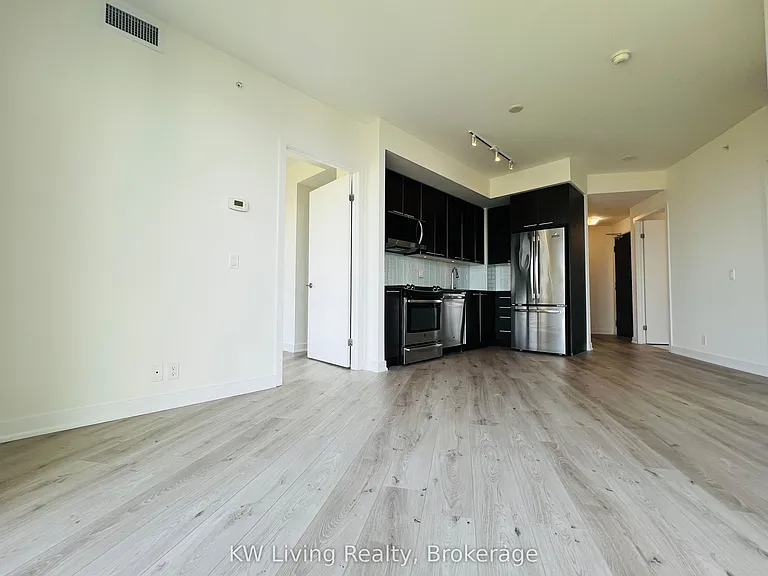 10 Park Lawn Rd #4204 — Photo 2