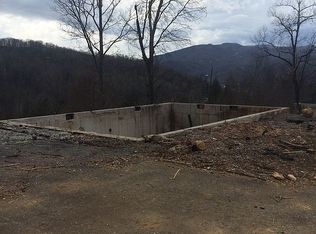 330 Raccoon Ridge Rd, Gatlinburg, TN 37738