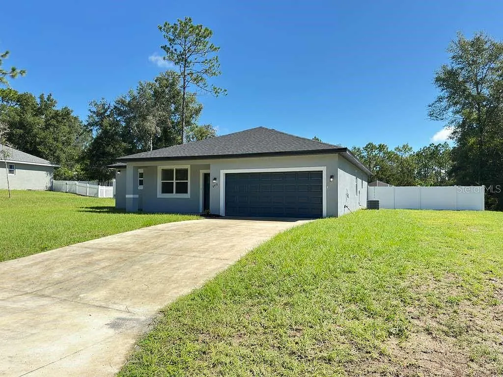 4 bed, 2.0 bath, 1548 sqft, $1,950 — Photo 4