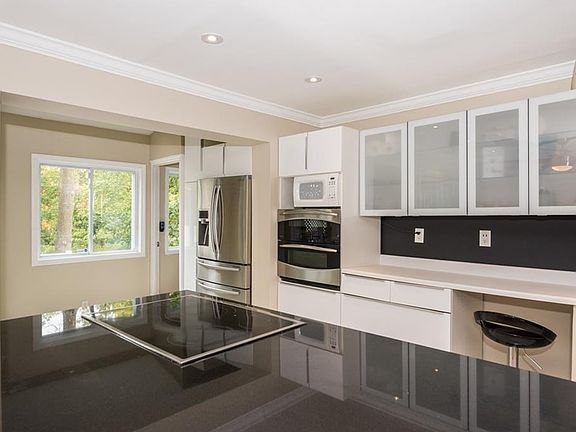 2nd image of 50 Fisher Ln