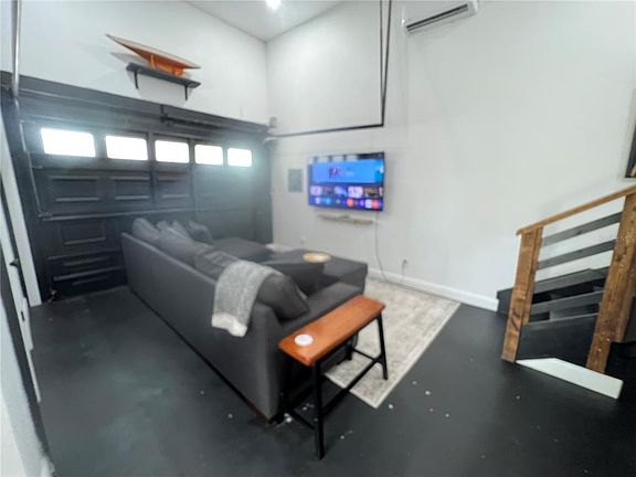 4th image of 311 E Floribraska Ave #B