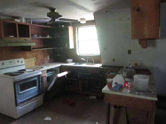 4th image of 415 Fm 2992