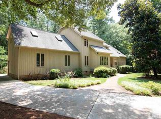 110 Woodgrove Ln, Cary, NC 27518