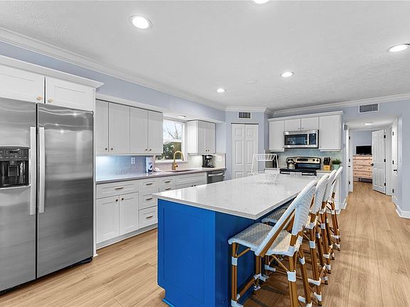 4th image of 508 SPRING AVENUE