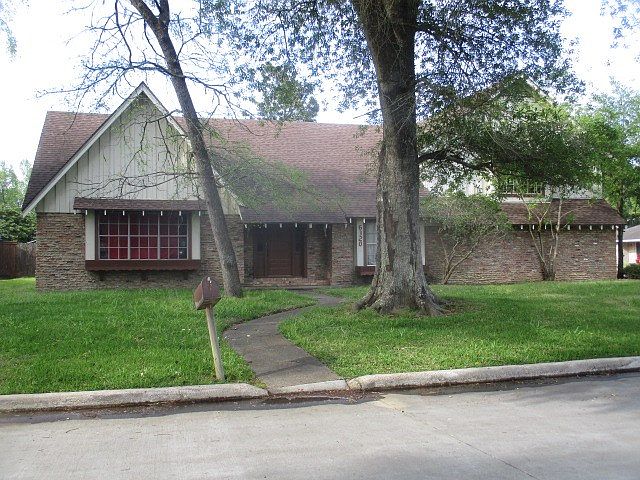 1st image of 6320 Arrowhead Dr