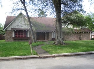 6320 Arrowhead Dr, Beaumont, TX 77707