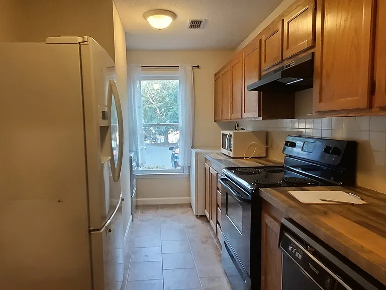 5918 King Charles Ct — Photo 11
