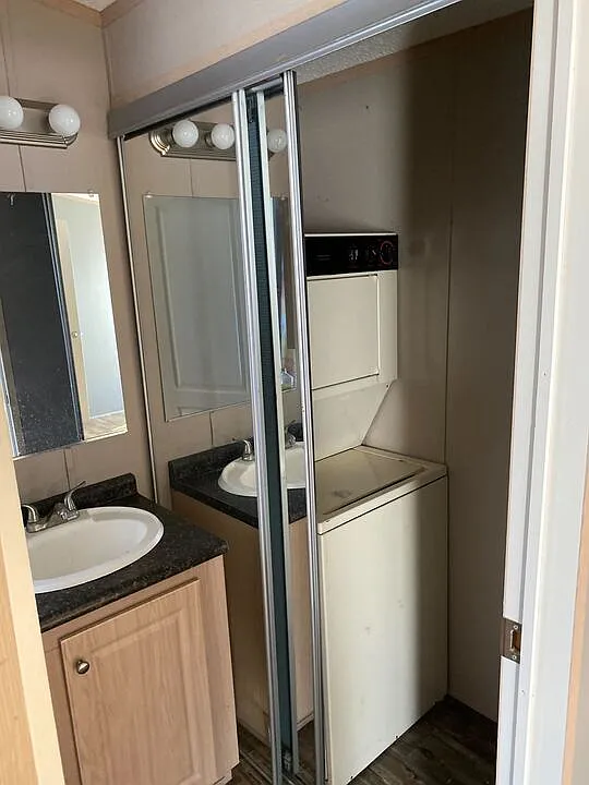 1 bed, 399 sqft, $845 — Photo 4