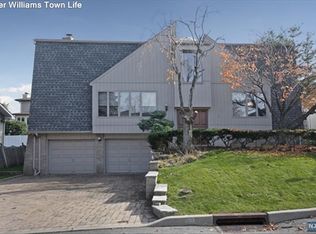 277 Ash St, Englewood Cliffs, NJ 07632