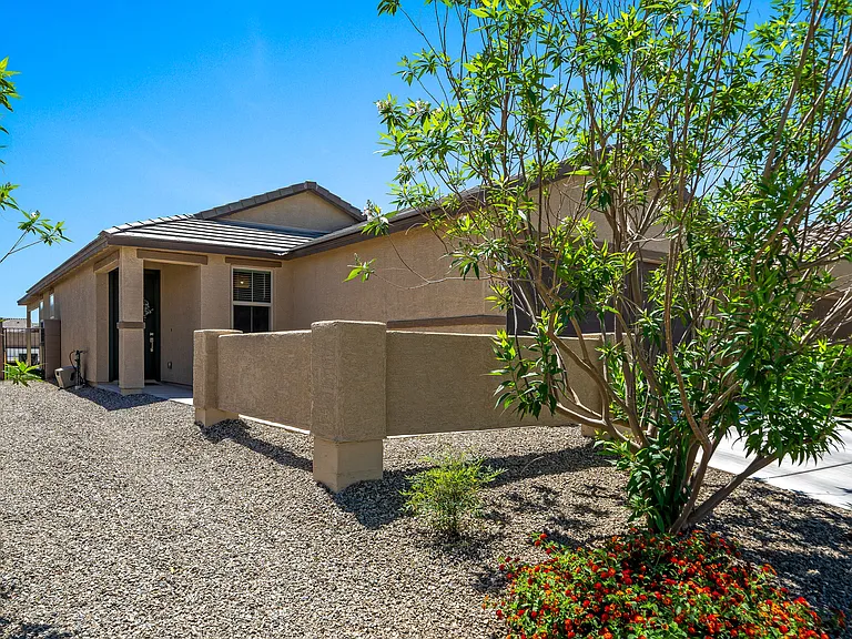 10575 W Halsey Dr — Photo 1