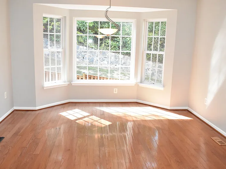 711 Galway Ln — Photo 18