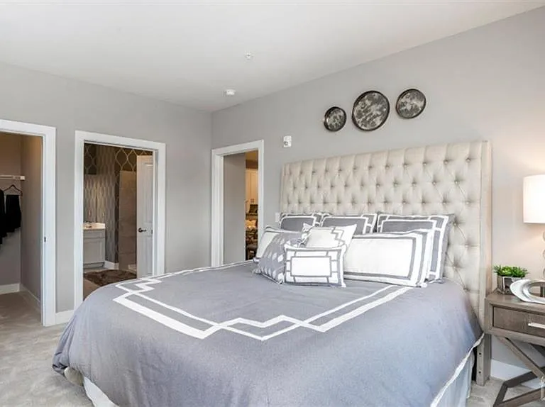 1021 Vanderbergh Blvd — Photo 10