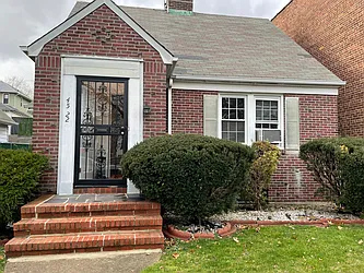 Rented by R New York