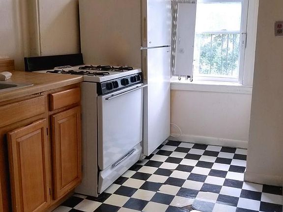 5th image of 344 21st St APT 3L