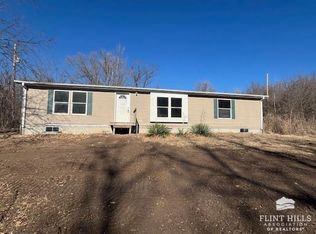 520 Jefferson St, Saint George, KS 66535