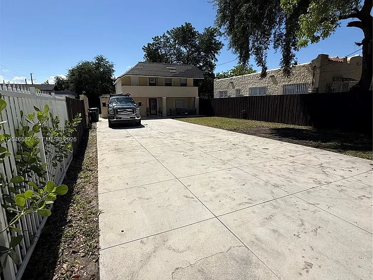 6716 NW 6th Ave #2 — Photo 17